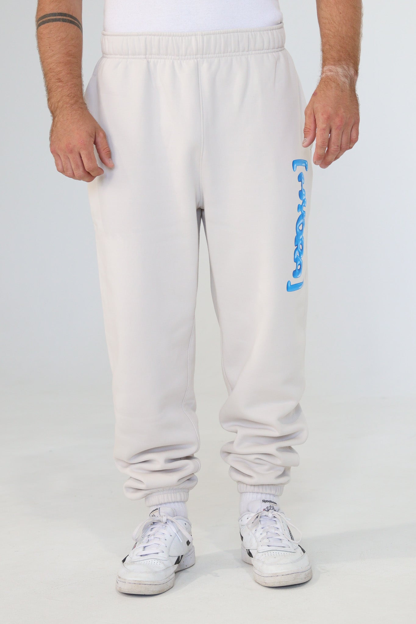 NEW WORLD Sweats