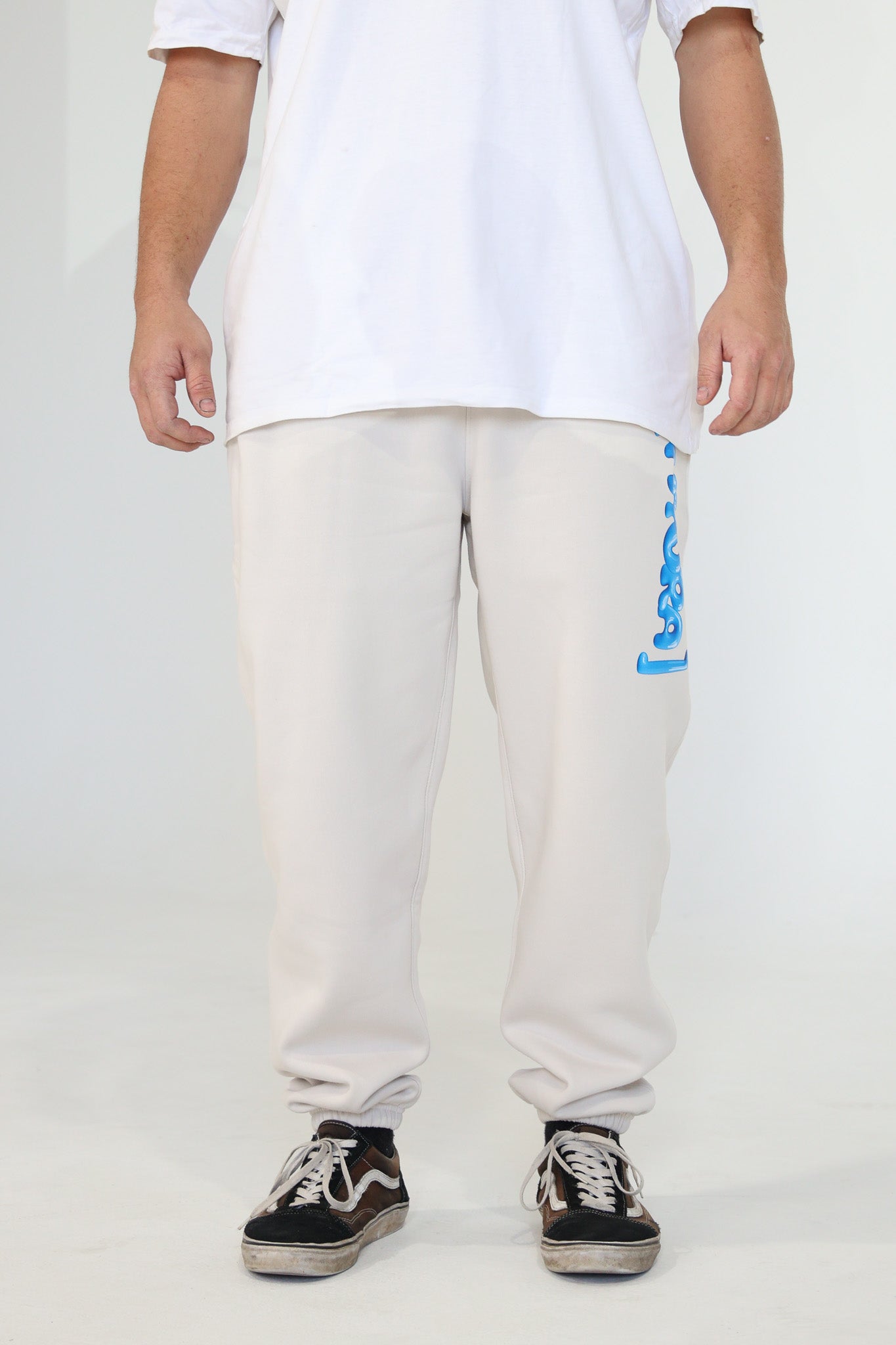 NEW WORLD Sweats